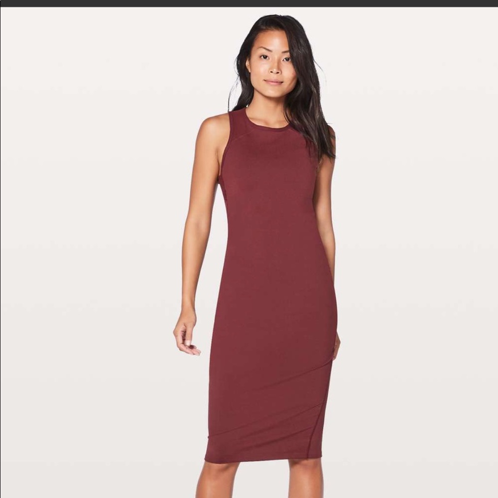 Lululemon Picnic Play Dress In Red Size 2